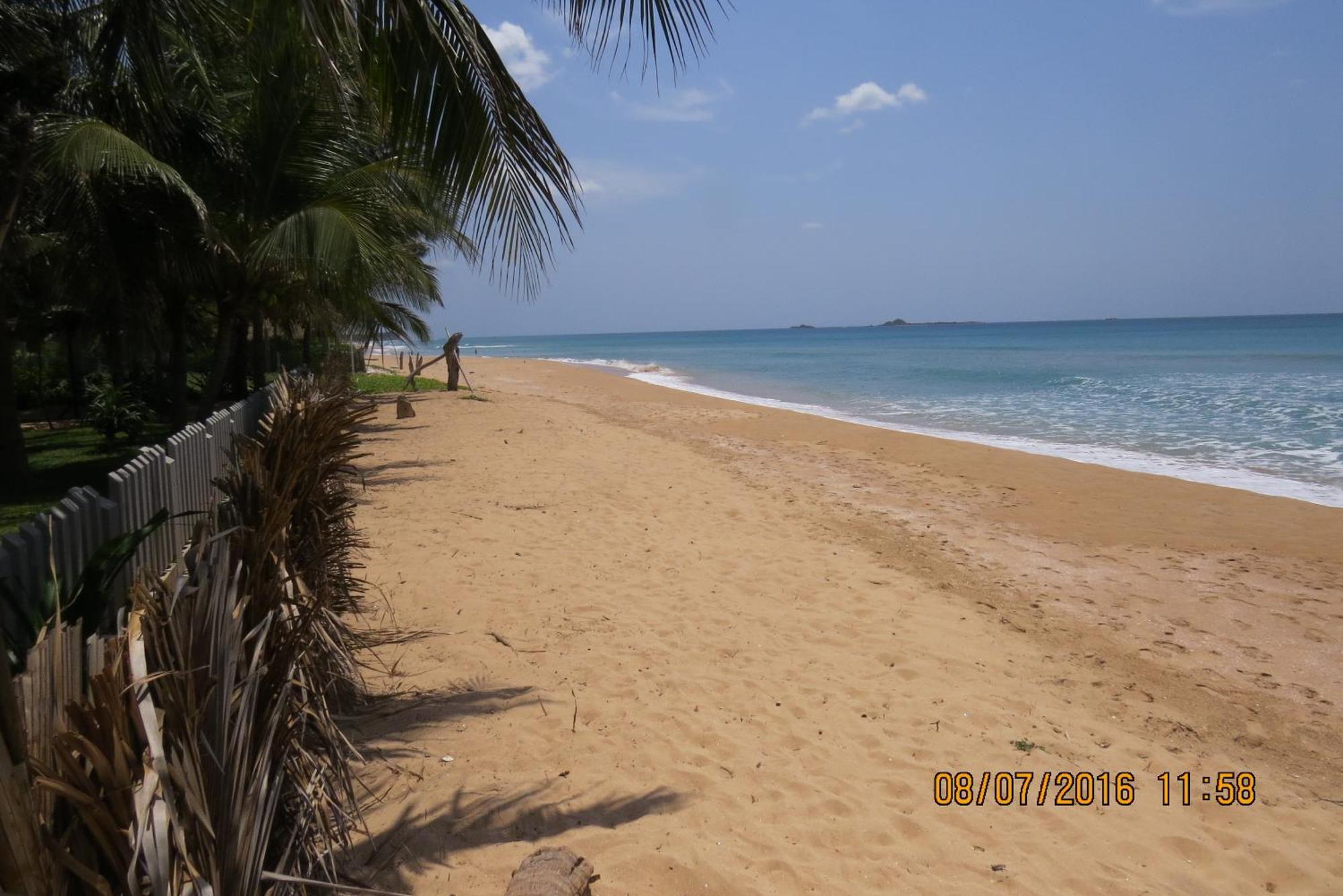 Sandy Shores Trincomalee Exterior photo